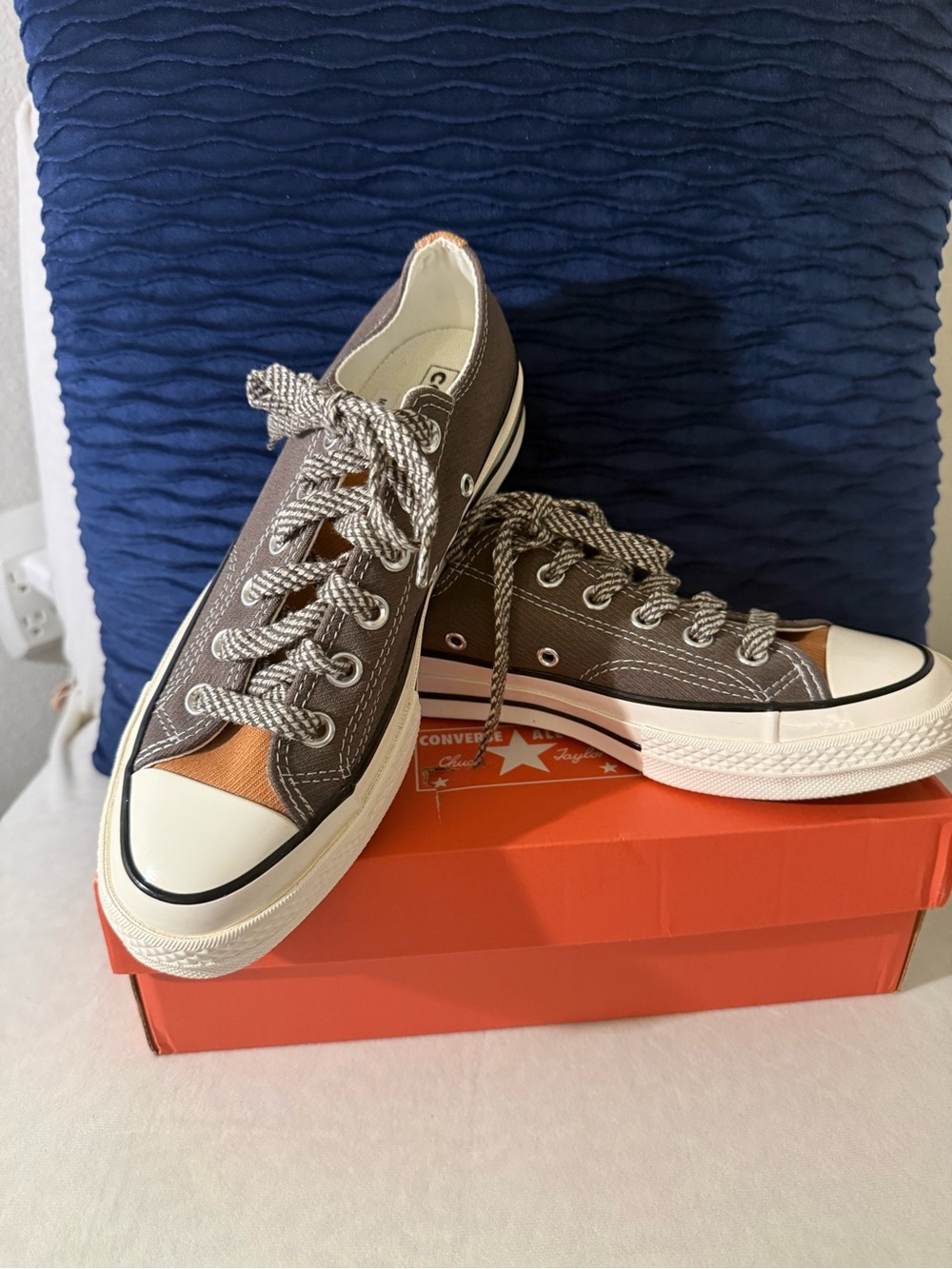 Converse Chuck 70 OX Truffle Gingersnap Women’s 8 NEW IN BOX